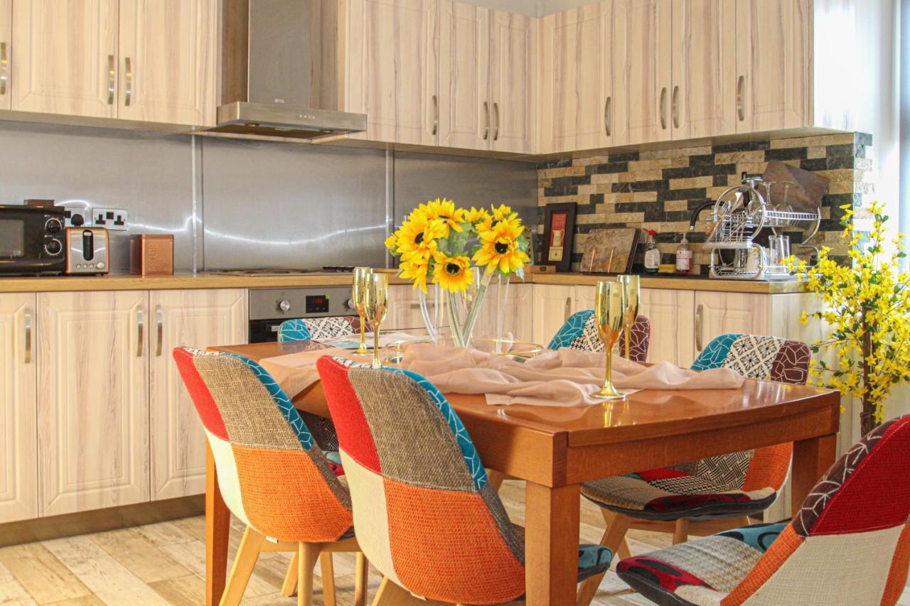 Deluxe Apartment Lanark Ngoại thất bức ảnh
